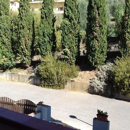 Il Cipresso Couette-café Treggiaia